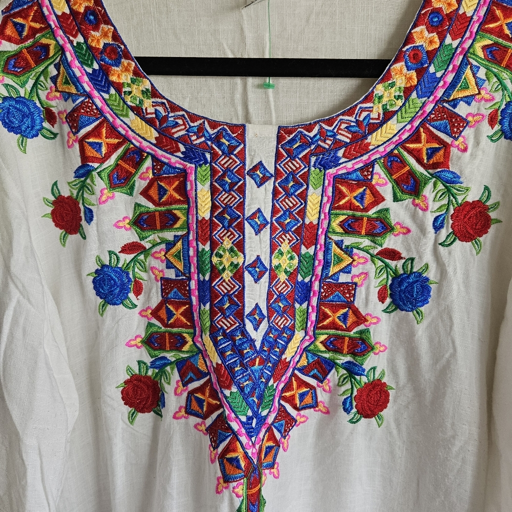 Embroidered White Floral Women's Top 100% Rayon Multi Color Top Size XL. - Picture 3 of 13